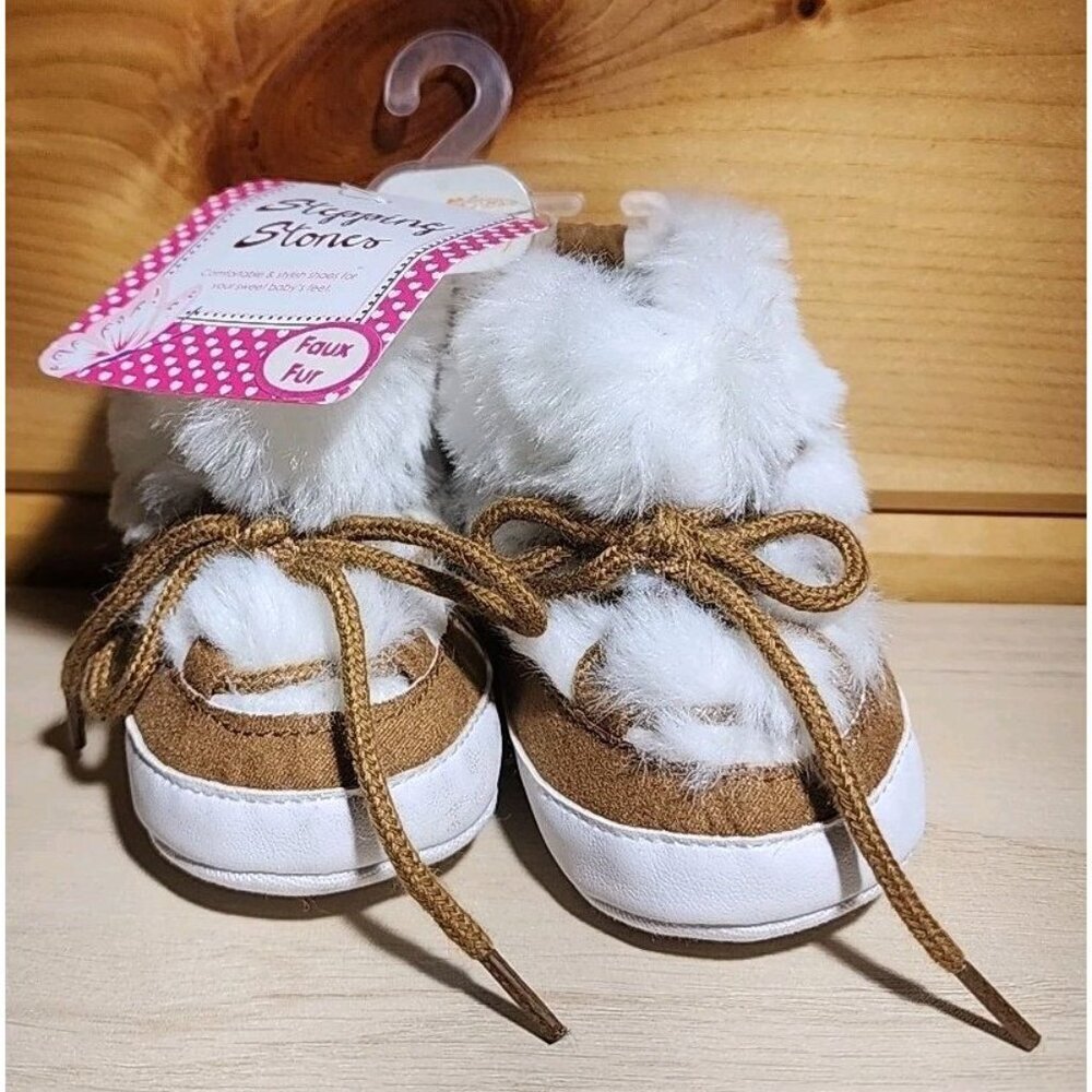 Infants Booties Size 2 (3-6 Months ) Faux Fur Slight Defect